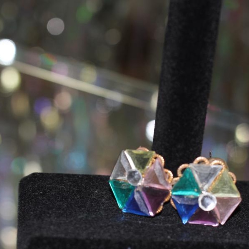 Multi Color Earring - Picture 4 of 6